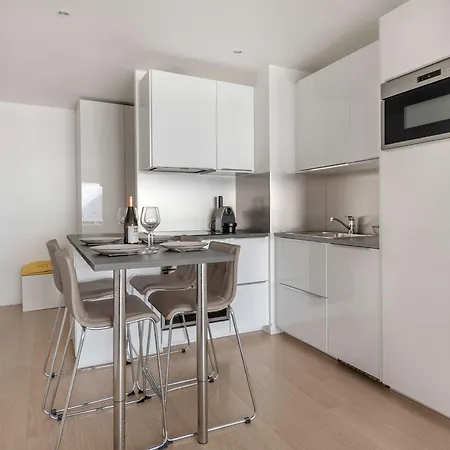 Apartment Escapade A 4 A